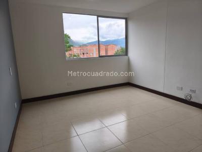 Apartamento en arriendo en Loma Del Escobero, Envigado · foto 7 de 17