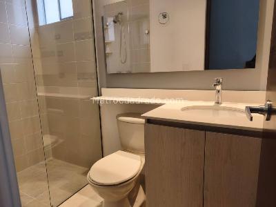 Apartamento en arriendo en Loma Del Escobero, Envigado · foto 9 de 17
