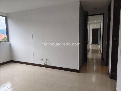 Apartamento en arriendo en Loma Del Escobero, Envigado · foto 12 de 17