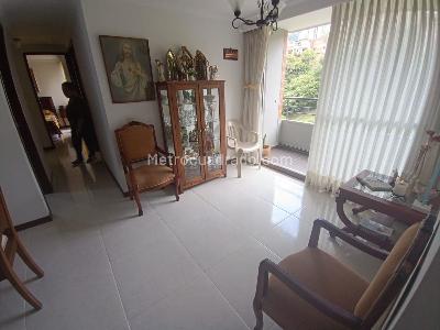 Apartamento de 3 alcobas en venta en El Rincon, Medellín, 68 m² · foto 2 de 20