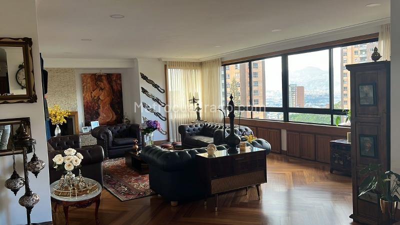 Apartamento Hermoso de 4 Alcobas en Loma de Los González