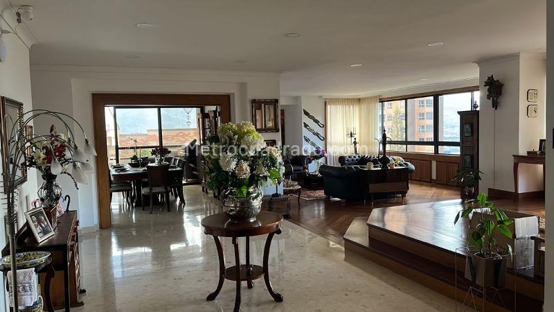 Apartamento Hermoso de 4 Alcobas en Loma de Los González - 2