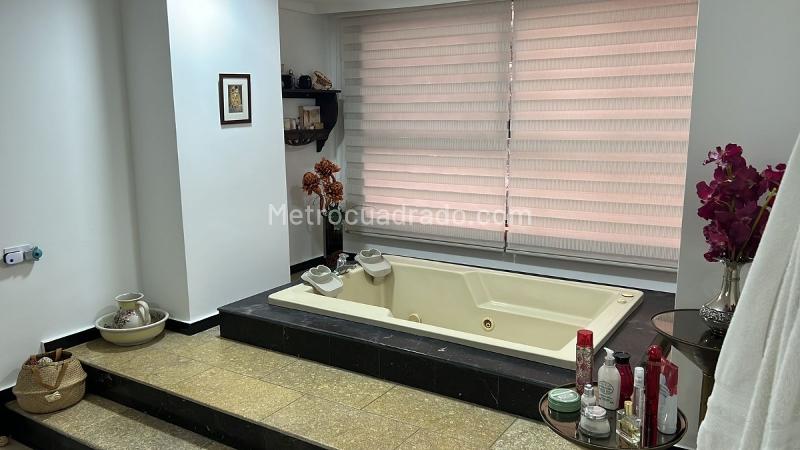 Apartamento Hermoso de 4 Alcobas en Loma de Los González - 6