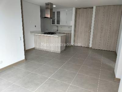 Apartamento en arriendo en Loma De Las Brujas, Envigado · foto 4 de 18