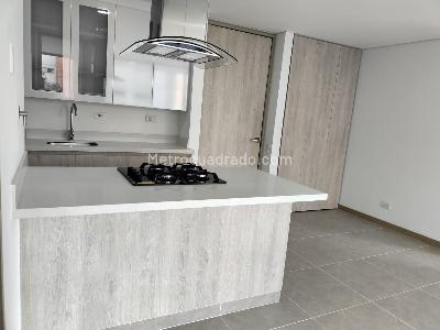 Apartamento en arriendo en Loma De Las Brujas, Envigado · foto 5 de 18