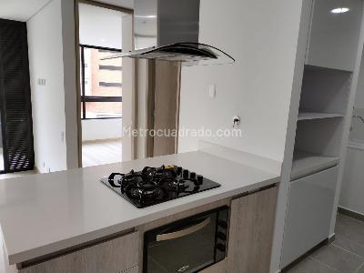 Apartamento en arriendo en Loma De Las Brujas, Envigado · foto 6 de 18