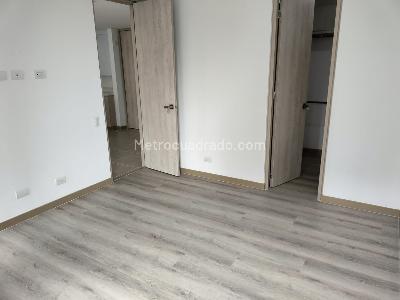 Apartamento en arriendo en Loma De Las Brujas, Envigado · foto 10 de 18