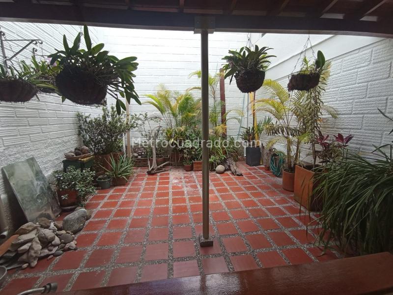 Commercial House for Rent in Los Colores - 3