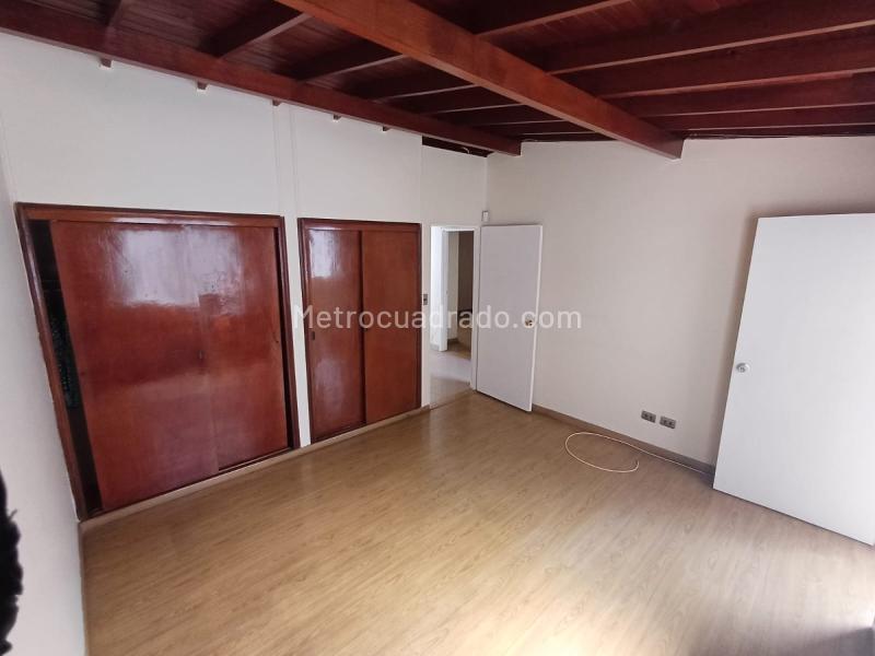 Commercial House for Rent in Los Colores - 9