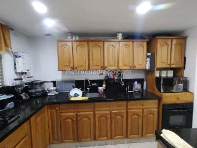 Apartamento de 5 alcobas en venta en Patio Bonito, Medellín, 180 m² · foto 4 de 20