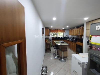 Apartamento de 5 alcobas en venta en Patio Bonito, Medellín, 180 m² · foto 5 de 20