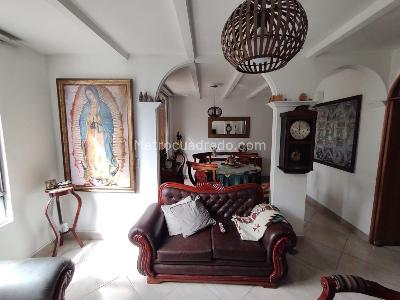Apartamento de 5 alcobas en venta en Patio Bonito, Medellín, 180 m² · foto 9 de 20