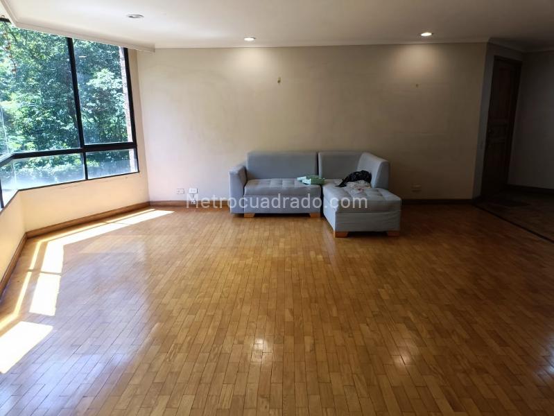 Apartamento Amplio de 3 Alcobas en Provenza - 2