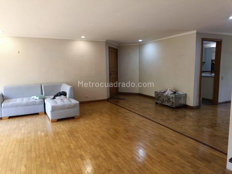 Apartamento Amplio de 3 Alcobas en Provenza - 3