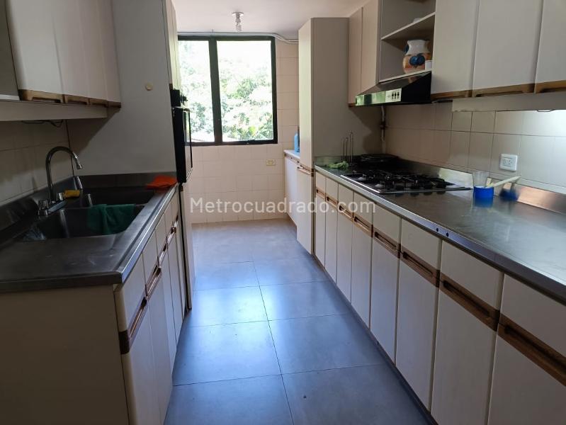 Apartamento Amplio de 3 Alcobas en Provenza - 5