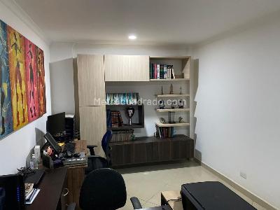 Apartamento de 4 alcobas en venta en Laureles, Medellín, 176 m² · foto 10 de 20