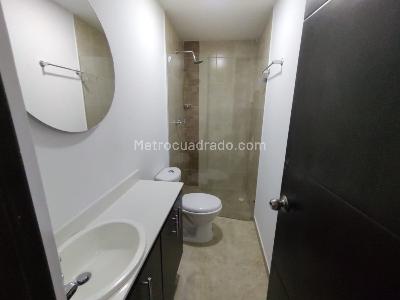 Apartamento de 3 alcobas en venta en Callejon Del Banco, Sabaneta, 119 m² · foto 9 de 15