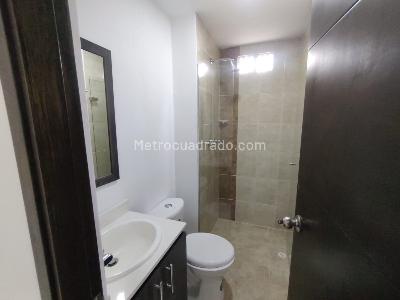 Apartamento de 3 alcobas en venta en Callejon Del Banco, Sabaneta, 119 m² · foto 12 de 15