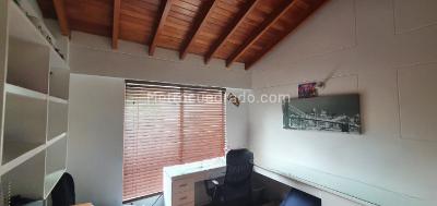 Casa de 4 alcobas en venta en El Poblado, Medellín, 175 m² · foto 9 de 13