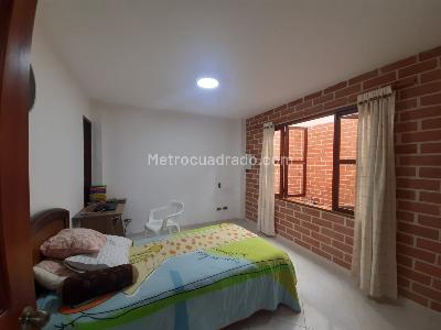 Casa de 4 alcobas en venta en Vereda San Jose, Sabaneta, 284 m² · foto 9 de 20