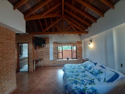 Casa de 4 alcobas en venta en Vereda San Jose, Sabaneta, 284 m² · foto 11 de 20
