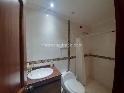 Casa de 4 alcobas en venta en Vereda San Jose, Sabaneta, 284 m² · foto 17 de 20