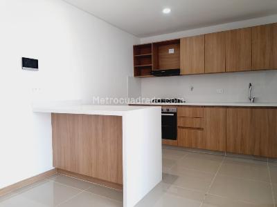 Apartamento en venta en El Portal, Envigado · foto 2 de 20