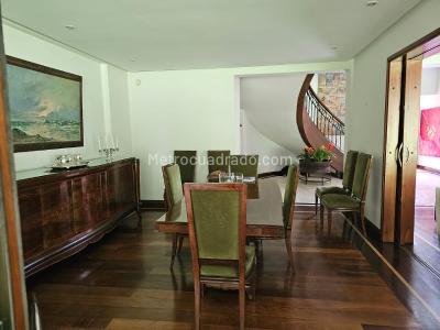 Casa de 3 alcobas en venta en Altos Del Poblado, Medellín, 1332 m² · foto 19 de 20