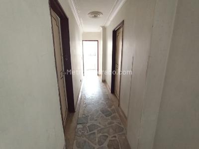 Casa de 5 alcobas en arriendo en Boston, Medellín, 520 m² · foto 11 de 12