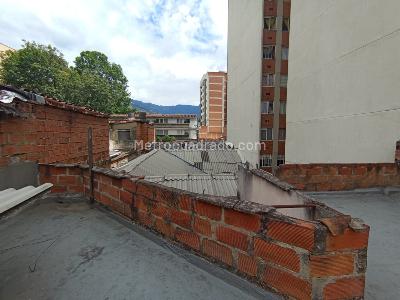 Casa de 5 alcobas en arriendo en Boston, Medellín, 520 m² · foto 12 de 12