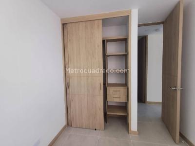 Apartamento de 3 alcobas en arriendo en Los Colegios, Rionegro, 76 m² · foto 11 de 14