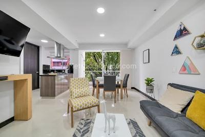Apartamento de 3 alcobas en venta en Laureles, Medellín, 101 m² · foto 2 de 20