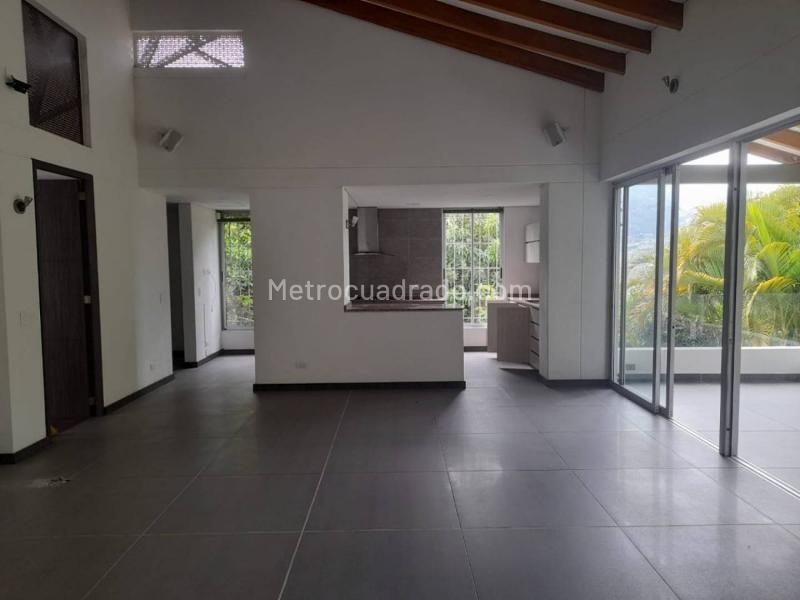 Casa Campestre en Arriendo en Vereda La Veta - 2