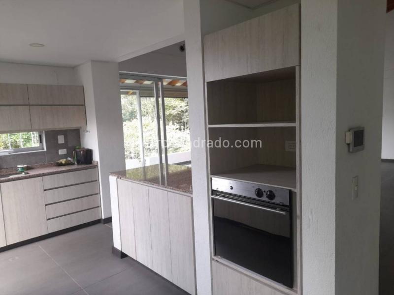 Casa Campestre en Arriendo en Vereda La Veta - 3