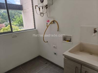 Apartamento en arriendo en Loma Del Escobero, Envigado · foto 4 de 20