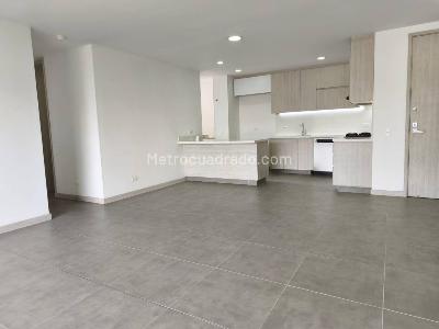 Apartamento en arriendo en Loma Del Escobero, Envigado · foto 5 de 20