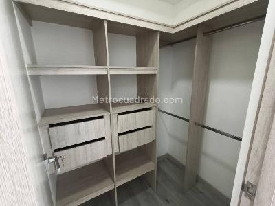 Apartamento en arriendo en Loma Del Escobero, Envigado · foto 10 de 20