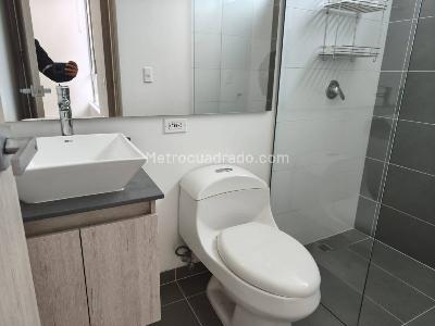 Apartamento en arriendo en Loma Del Escobero, Envigado · foto 18 de 20