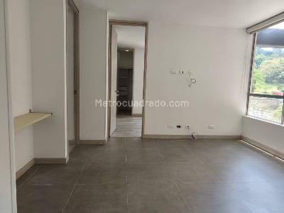 Apartamento en arriendo en Loma Del Escobero, Envigado · foto 19 de 20
