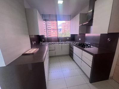 Apartamento de 3 alcobas en venta en La Tomatera, Medellín, 187 m² · foto 5 de 20