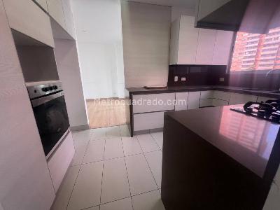 Apartamento de 3 alcobas en venta en La Tomatera, Medellín, 187 m² · foto 19 de 20