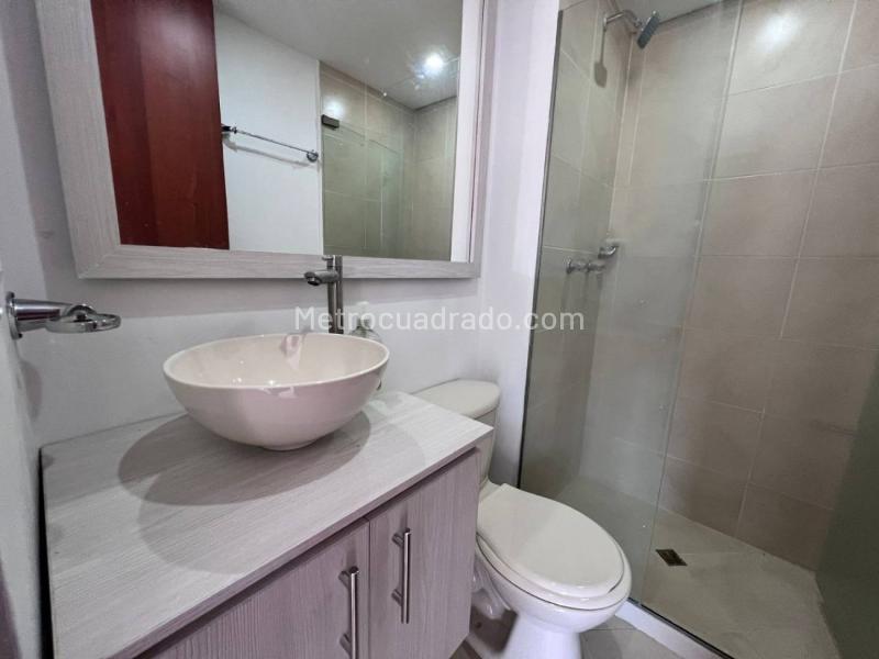 3BR Apartment with Balcony in La Inferior - 6