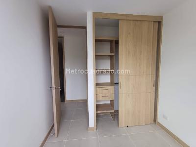 Apartamento de 3 alcobas en arriendo en Los Colegios, Rionegro, 66 m² · foto 11 de 17