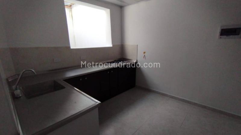 Apartamento moderno de 3 Alcobas cerca a Metro Hospital - 5
