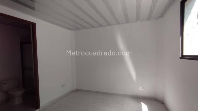 Apartamento moderno de 3 Alcobas cerca a Metro Hospital - 9