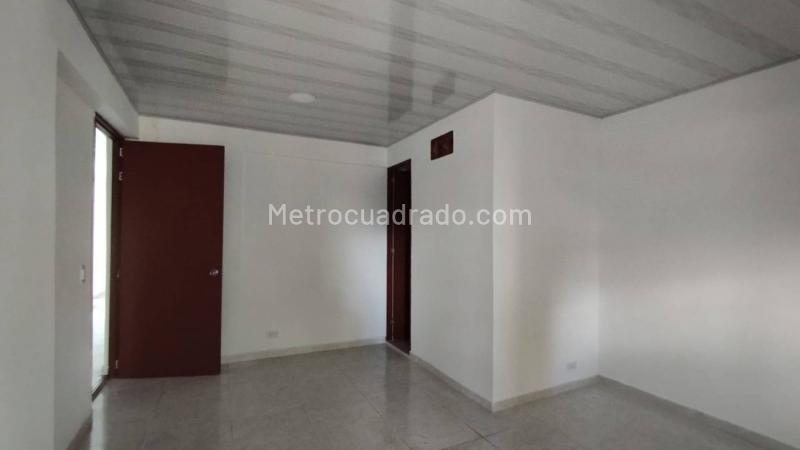 Apartamento con estilo de 3 Alcobas cerca a Metro Hospital - 3