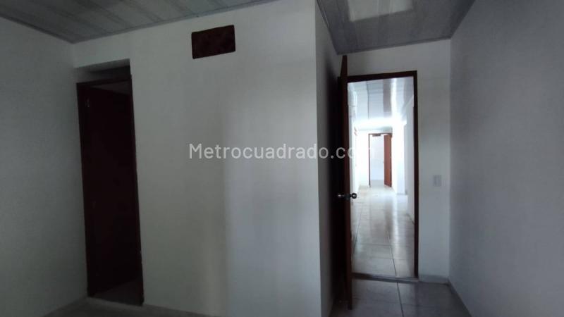 Apartamento con estilo de 3 Alcobas cerca a Metro Hospital - 5