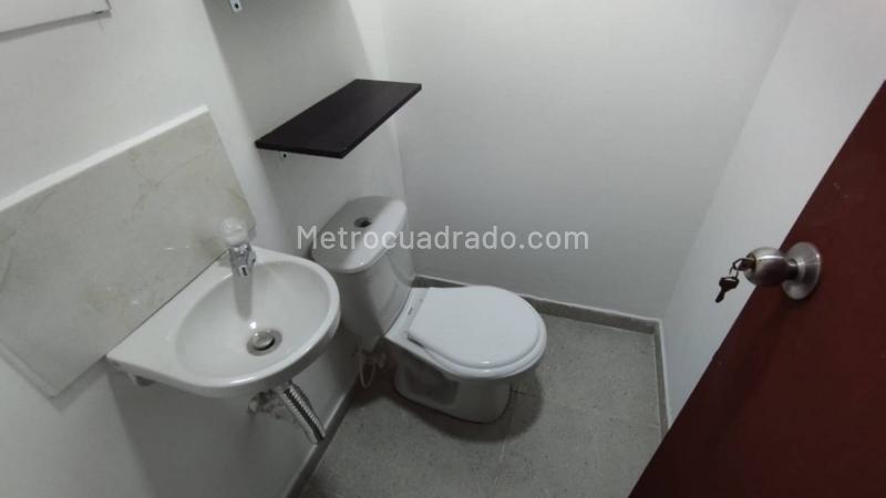Apartamento con estilo de 3 Alcobas cerca a Metro Hospital - 8