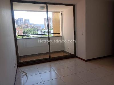 Apartamento en arriendo en Loma De Los Gonzalez, Medellín · foto 9 de 20