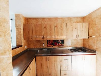 Casa de 3 alcobas en venta en Robledo Parque, Medellín, 86 m² · foto 3 de 20